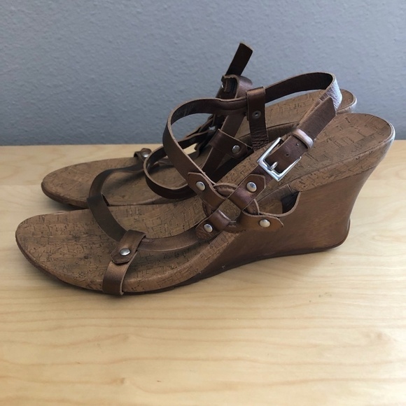 Kenneth Cole Reaction Apple Cedar Leather Wedge Sandals - Y2K Vibe - Picture 1 of 13